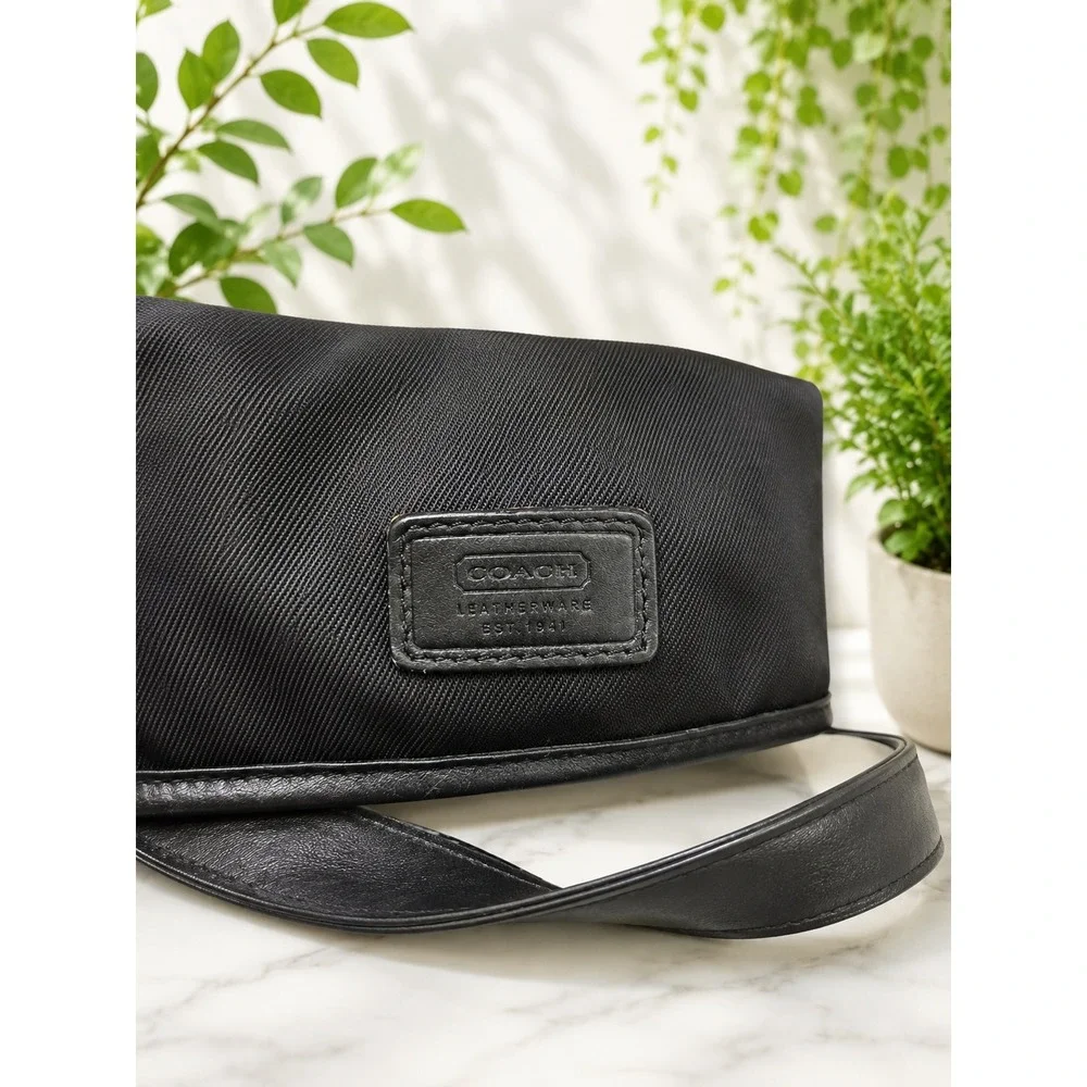 C195 Coach Messenger bag